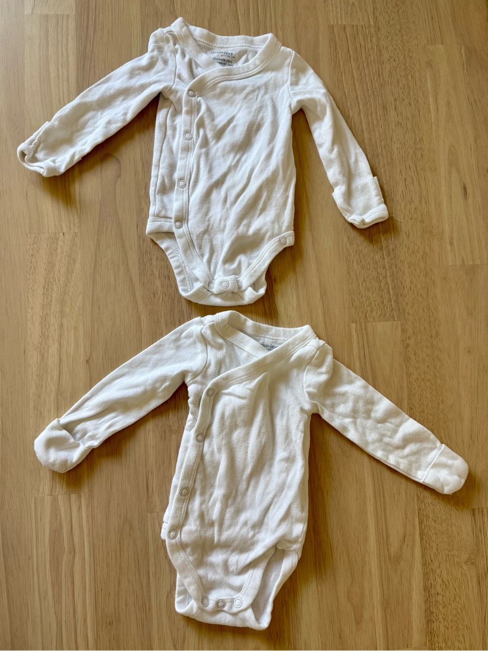 Simple Joys by Carter's Baby Side Snap Bodysuit, Pack of 2. Size newborn.